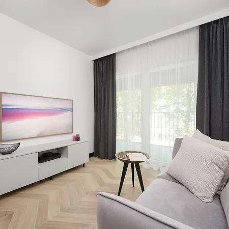 Daire Nowoczesny Z Klimatyzacja I Parkingiem By Renters Prestige