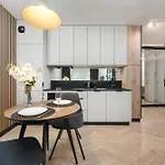 Nowoczesny Z Klimatyzacja I Parkingiem By Renters Prestige Wroclaw