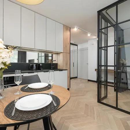 Nowoczesny Z Klimatyzacja I Parkingiem By Renters Prestige فروتسواف