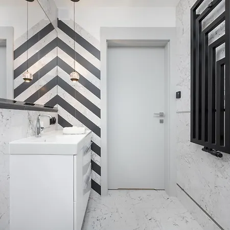 Nowoczesny Z Klimatyzacja I Parkingiem By Renters Prestige