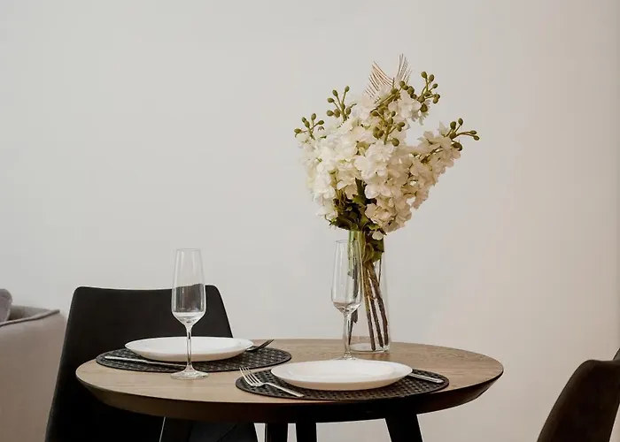 Apartment Nowoczesny Z Klimatyzacja I Parkingiem By Renters Prestige Wroclaw