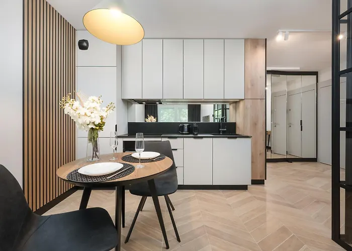 Nowoczesny Z Klimatyzacja I Parkingiem By Renters Prestige Wroclaw